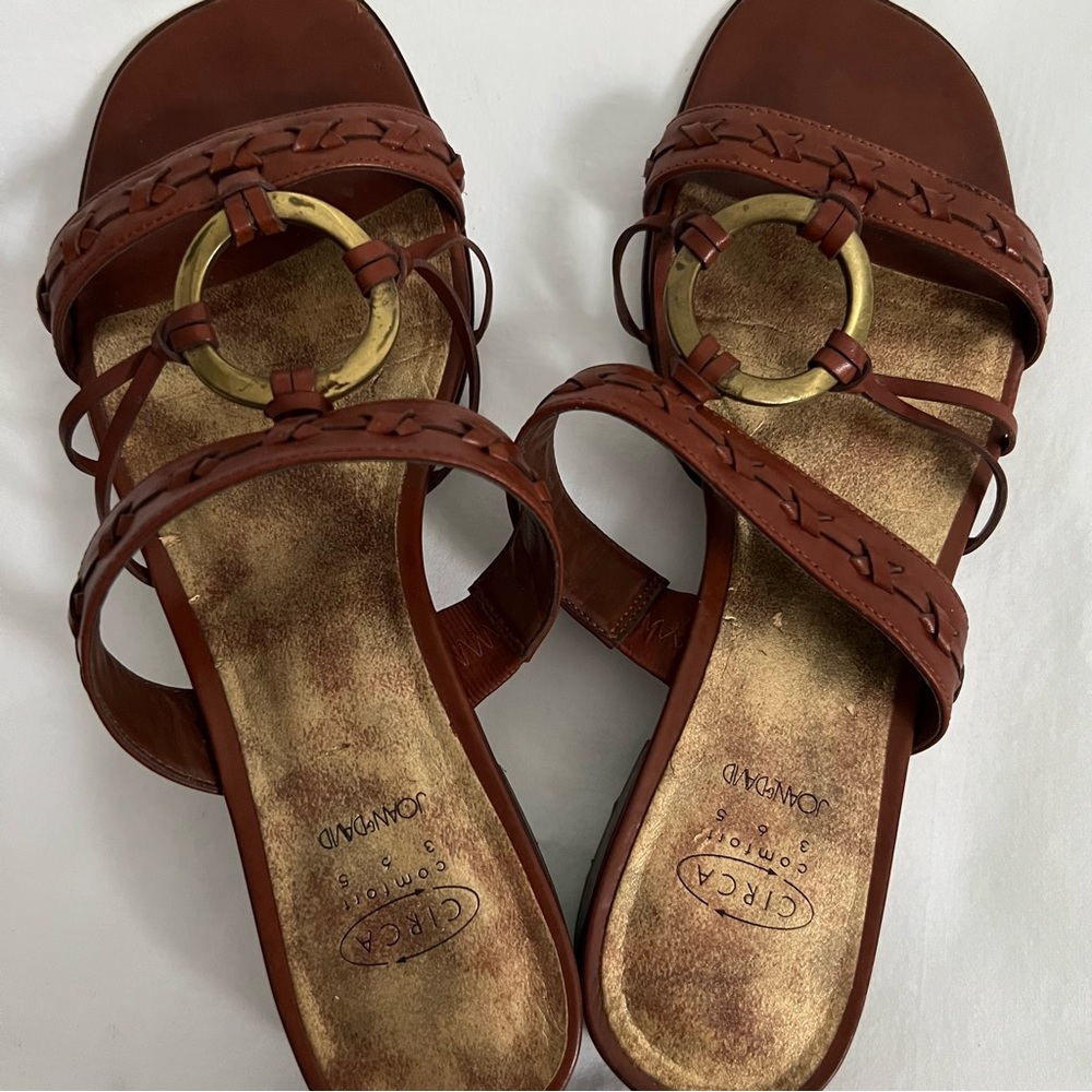 Circa  Joan & David Comfort 365 Sandal